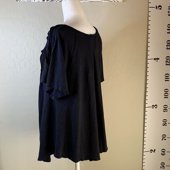 FREE People extra small black V-neck short sleeve top pleated front at bodice - Picture 6 of 14